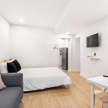 Apartment Altido Elegant Moments From Carmo Convent, In Bairro Alto *